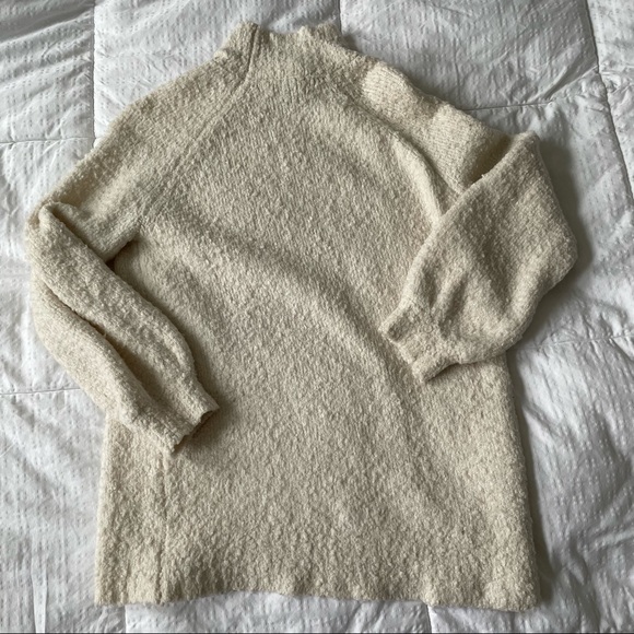 AERIE oversized cream Mockneck sweater S - Picture 4 of 4